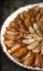 Pre-baked apple tart